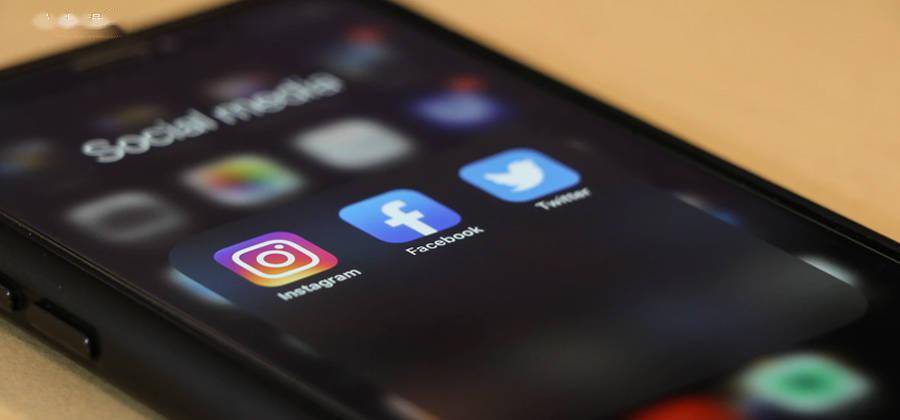 为啥微信「小绿书」威胁不到小红书,从如何分析一个内容平台说起